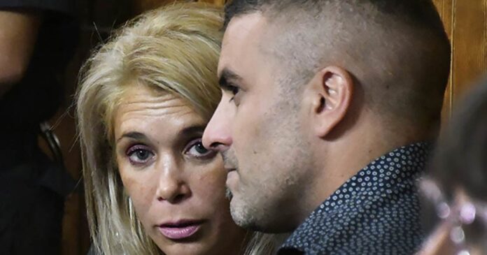 detienen-hermana-capo-narco-rosaria-domiciliaria-arma Mujer detenida por la policía en Rosario