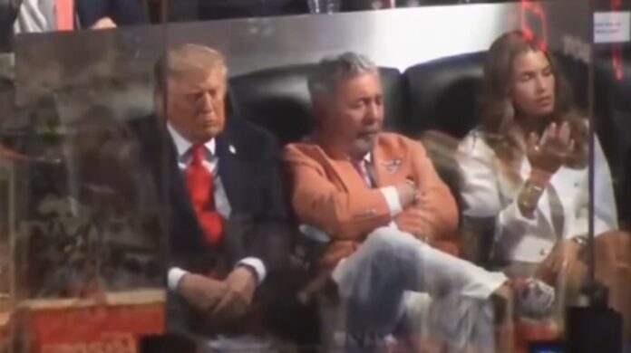Donald Trump en el palco del Madison Square Garden durante las Finales NBA