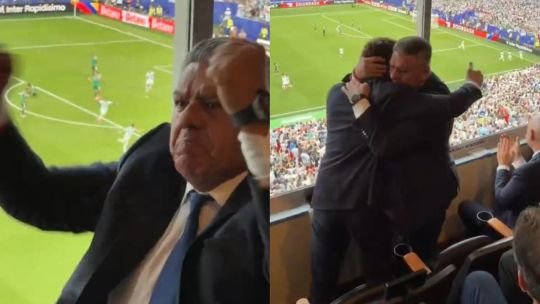 Claudio Chiqui Tapia festejando un gol en un palco del estadio durante el Mundial 2026