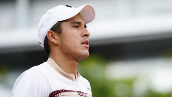 Gonzalo Bueno durante un partido de tenis