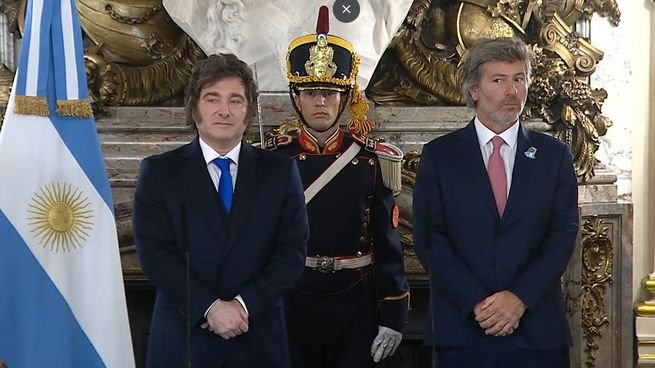 Javier Milei habla durante un acto oficial