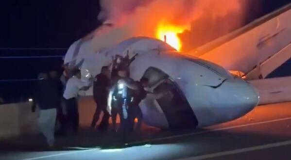 Jet privado accidentado en autopista Loop 20 de Laredo, Texas