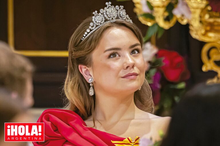 Princesa Ariane con tiara de diamantes en el Palacio Real de Ámsterdam