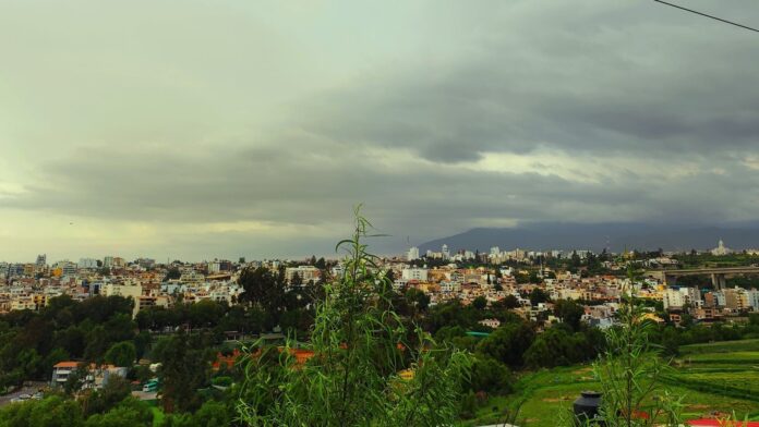 Vista de la ciudad de Arequipa con cielo despejado