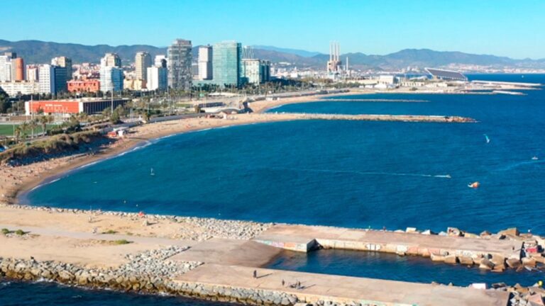 Mapa del pronóstico del tiempo para Barcelona con temperaturas y nubosidad