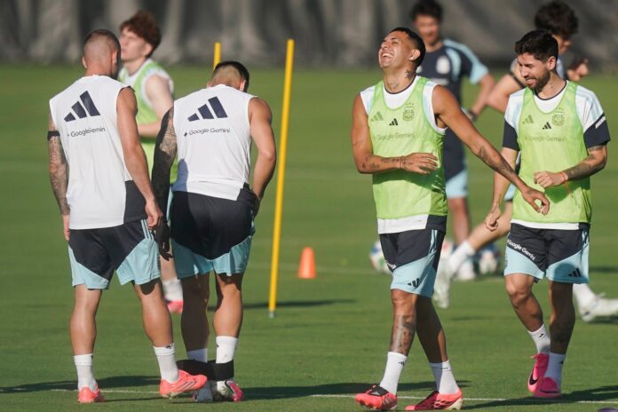 Lionel Scaloni durante un entrenamiento de la selección argentina en Kansas City