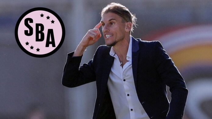 Sebastián Beccacece durante una conferencia de prensa previa al Mundial 2026