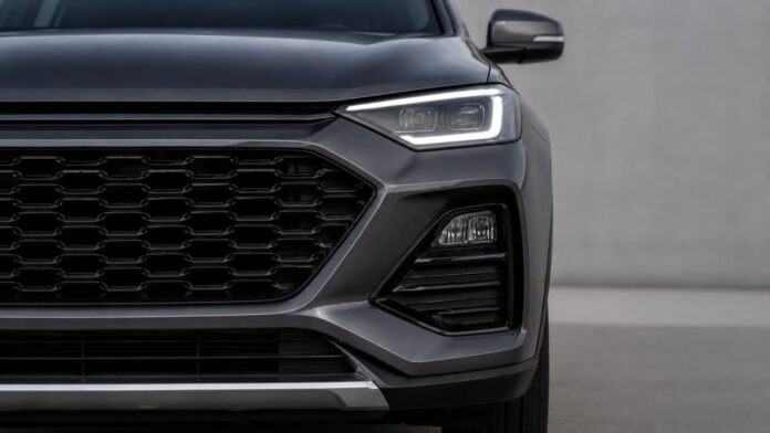 JAC S2 Intelligent SUV compacto color blanco estacionado
