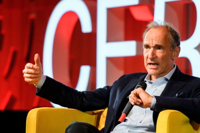 Tim Berners-Lee en entrevista durante el festival SXSW en Londres