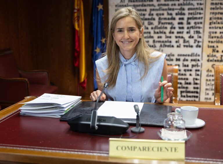 Sara Aagesen comparece ante la comisión de investigación del Senado