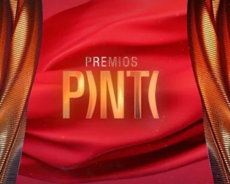 Teatro Colón de Buenos Aires iluminado para la ceremonia de los Premios Pinti