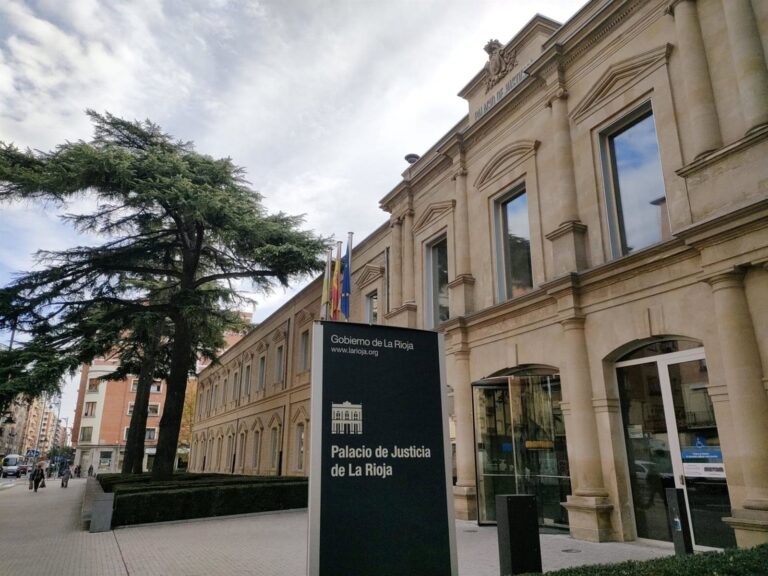 Fotografía de la fachada de la Audiencia Provincial de La Rioja