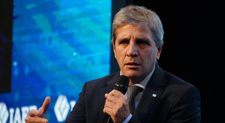 Luis Caputo, ministro de Economía de Argentina