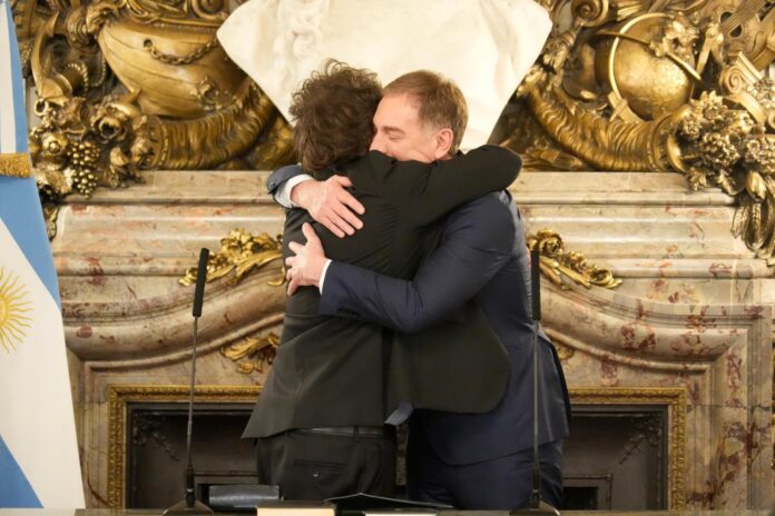 Diego Santilli asumiendo como Jefe de Gabinete en la Casa Rosada