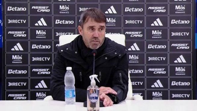 Eduardo Coudet en conferencia de prensa tras la derrota de River Plate ante Gimnasia