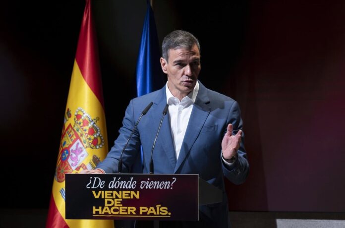 Pedro Sánchez y Mariano Rajoy en un acto político