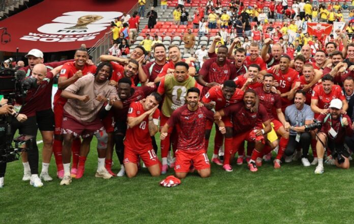 Jugadores de Suiza celebrando tras eliminar a Colombia en octavos de final del Mundial 2026