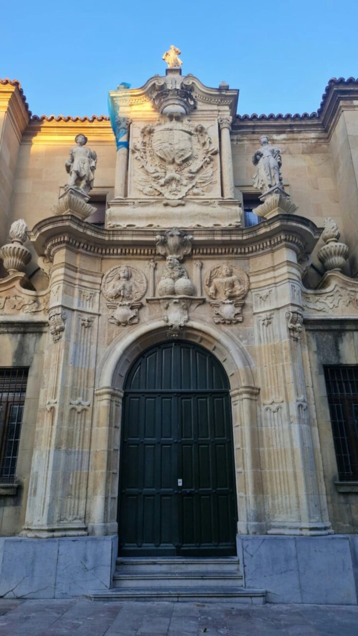 Fachada del Tribunal Superior de Justicia de Castilla y León