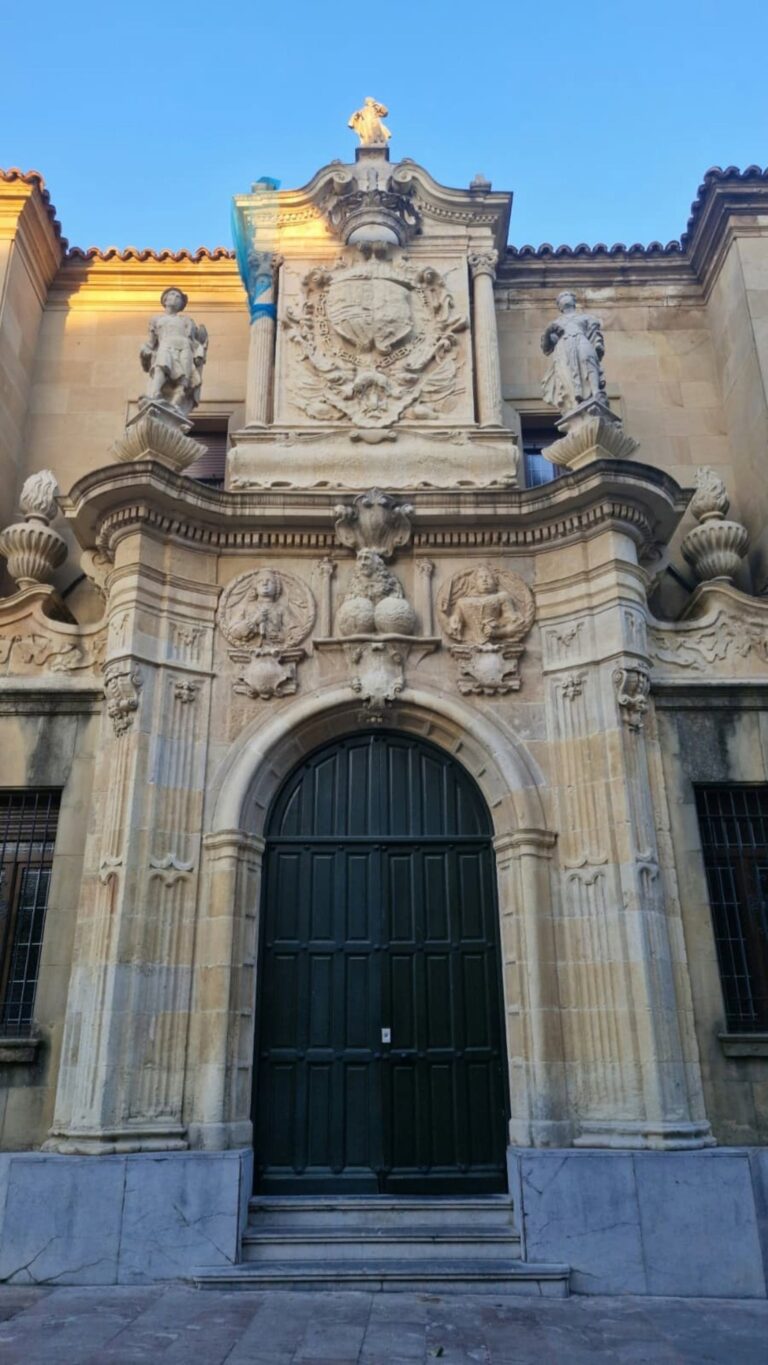 Fachada del Tribunal Superior de Justicia de Castilla y León