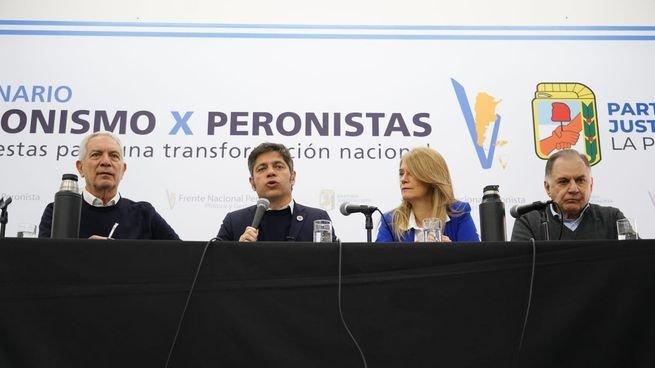 Axel Kicillof durante el seminario del Frente Nacional Peronista en La Plata