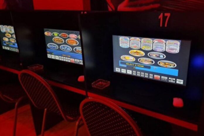 Imagen ilustrativa de un local con computadoras en San Telmo