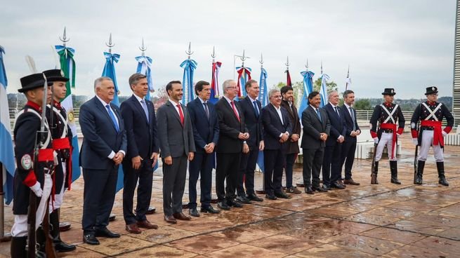 Diego Santilli en reunión con gobernadores