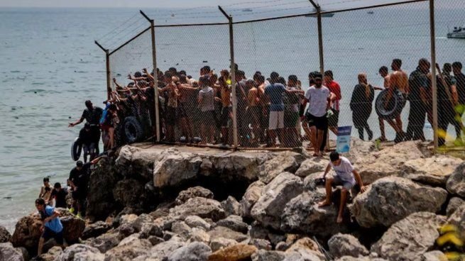 Equipos forenses trabajan en Ceuta para identificar a migrantes fallecidos