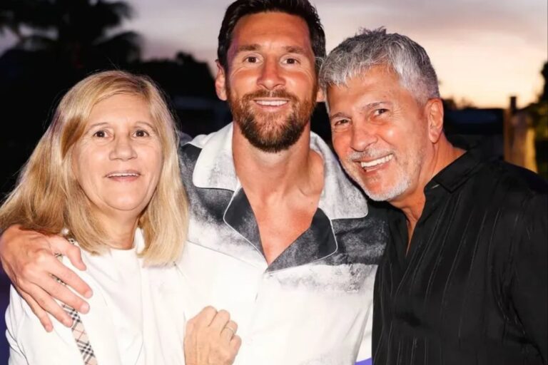 Jorge Messi junto a Lionel Messi en una fotografía compartida en redes sociales