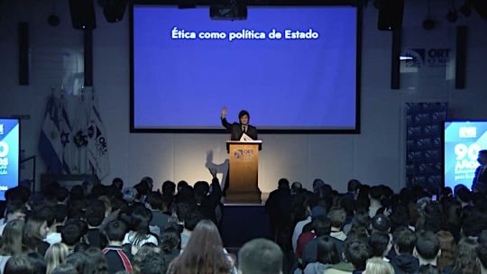javier-milei-cerrara-cumbre-internacional-liberalismo-buenos-aires Javier Milei durante un discurso