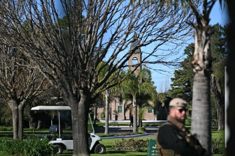 Ceremonia privada de Jorge Messi en el cementerio El Prado de Rosario