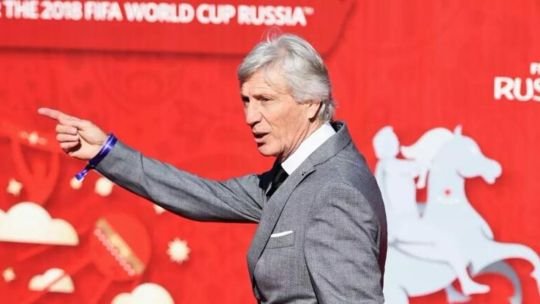 José Pekerman y Lionel Messi en un partido de la Selección argentina