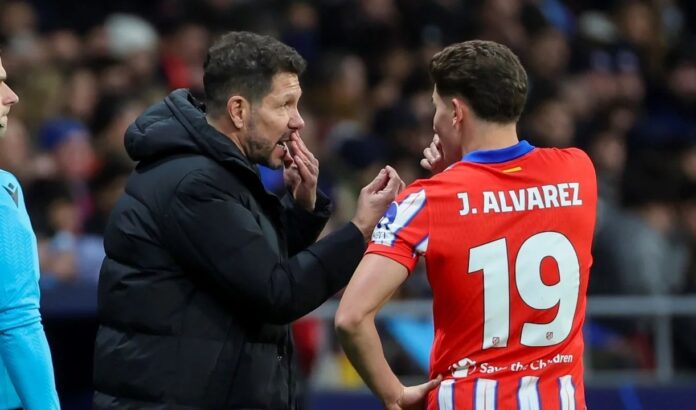 Julián Álvarez durante un partido con el Atlético de Madrid