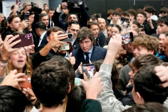 milei-endurece-su-discurso-y-apuesta-a-la-polarizacion-para-la-reeleccion Javier Milei en un acto de gobierno