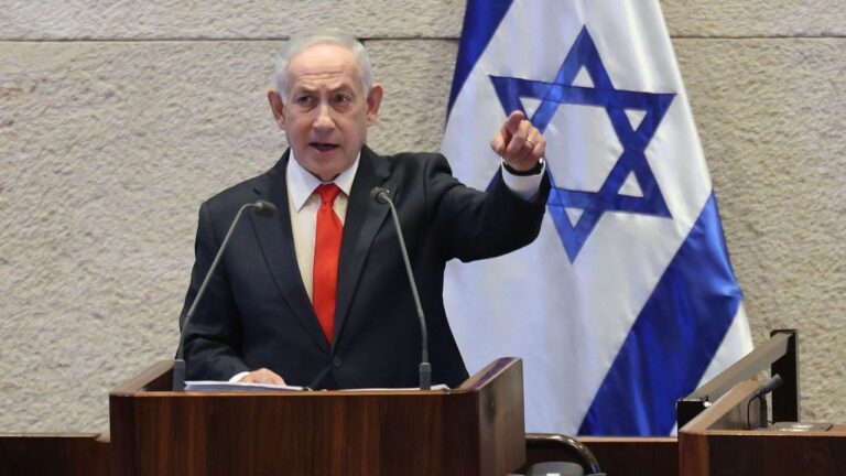 Benjamin Netanyahu en reunión de gabinete