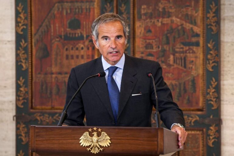 Rafael Grossi durante conferencia de prensa en Damasco