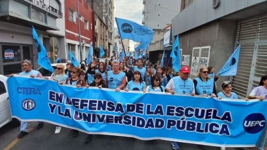 Docentes de la UEPC en una movilización durante el paro en Córdoba