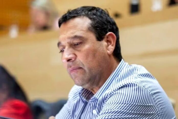 Renuncia del legislador Ramón Flores en Córdoba