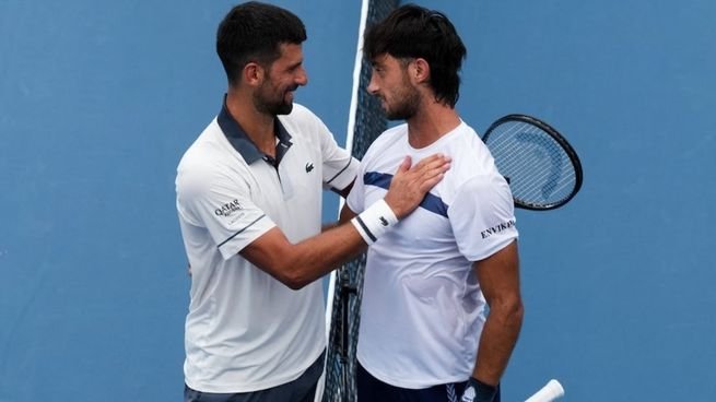 Thiago Tirante celebrando su victoria ante Novak Djokovic en el Masters 1000 de Cincinnati