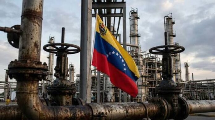 Donald Trump anunciando acuerdo petrolero con Venezuela