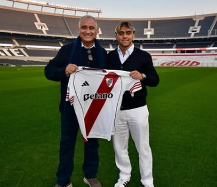 alex-woiski-decision-river-cantilo Álex Woiski durante su etapa en River Plate
