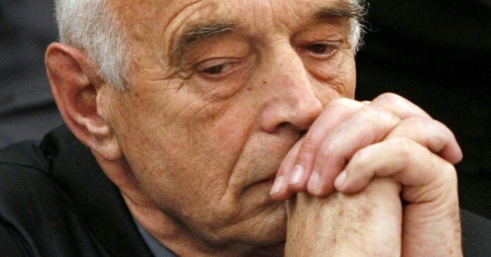 Carta de Christian von Wernich solicitando permiso para ver al Papa León XIV en la cárcel de Devoto