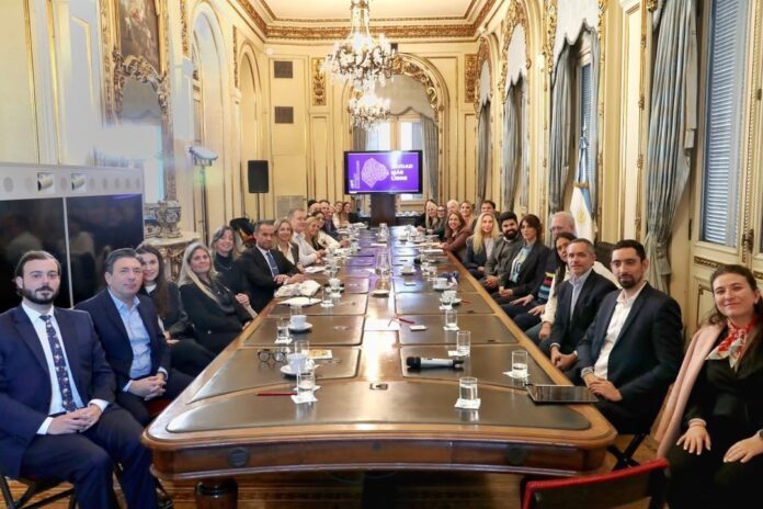 Presidente Javier Milei durante una reunión en la Casa Rosada