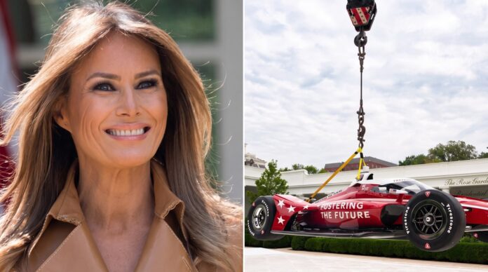 Auto de carreras suspendido por una grúa sobre el Jardín de las Rosas de la Casa Blanca