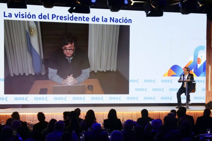 Javier Milei durante su exposición en el Coloquio de IDEA