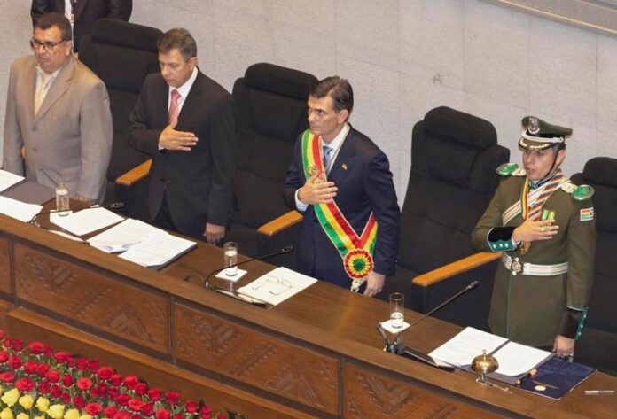 Rodrigo Paz Pereira durante una conferencia de prensa