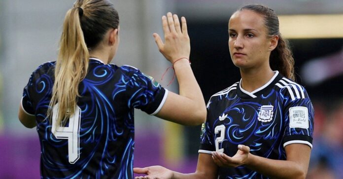 Partido de fútbol femenino entre Argentina y Corea del Sur por el Mundial Sub-20