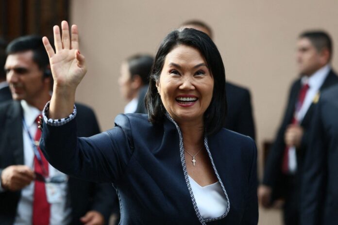 Keiko Fujimori durante el anuncio del nuevo régimen de disciplina en escuelas públicas de Perú